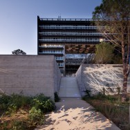 Hotel de ville - Architecte : J. Nouvel & F. Fontes